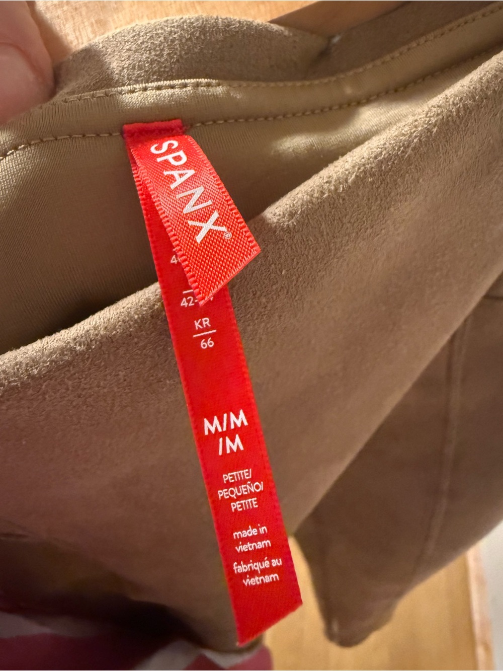 SPANX FAUX SUEDE LEGGINGS MEDIUM PETITE - Picture 4 of 4